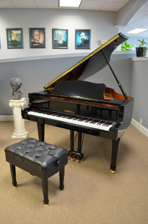 1998 Yamaha C2 Conservatory grand piano - Grand Pianos